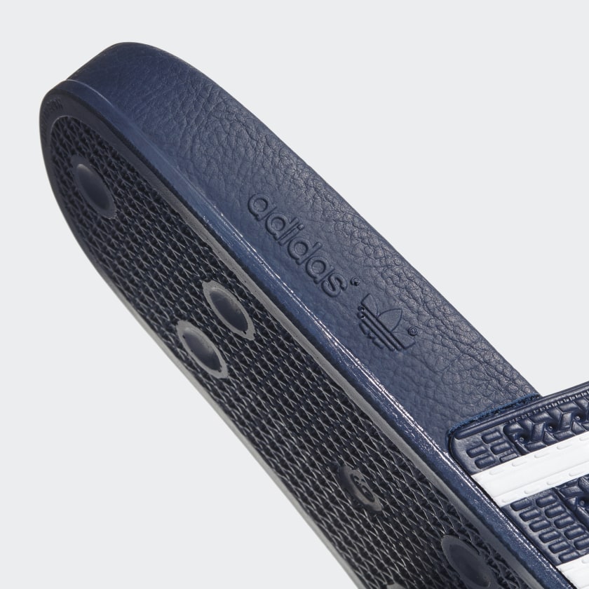 adidas adilette blue white  sneaker kaufen  schuhe kaufen  stab retro sneaker  air force one damen  retro sneaker damen  snkraddicted  streetwear marken  schuhe 80er jahre  sneakerjagers  adidas limited edition  80er schuhe  retro sneaker  seltene sneaker  adidas sonderedition  alpha industries  bomberjacke