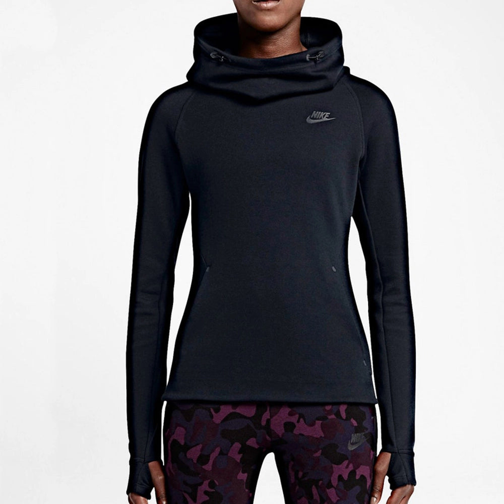“Nike Sportswear Tech Fleece Hoodie in Schwarz. Warmer, leichter Kapuzenpullover aus Tech-Fleece-Material, mit durchgehendem Reißverschluss und Logo auf der Brust.“