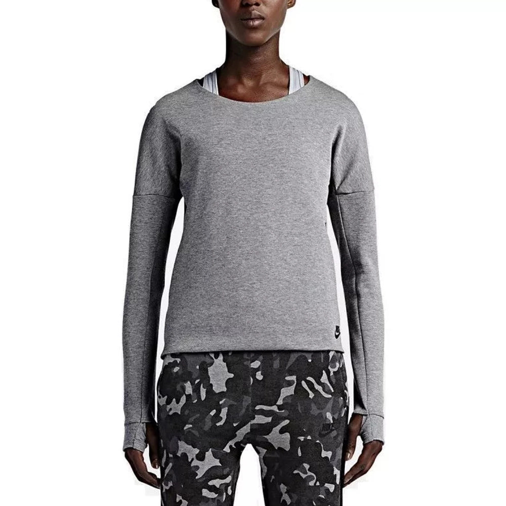 “Nike Sportswear Tech Fleece Crew Sweater Damen in Grau. Leichter, warmer Pullover aus Tech-Fleece-Material mit gerippten Bündchen.“