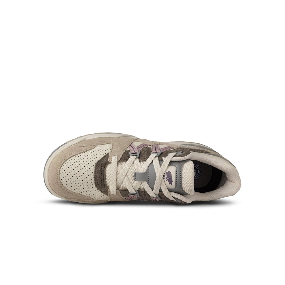 "Karhu Fusion XT in Artic Wolf/Quali, Wildleder/Synthetik, sportlicher Sneaker in Grau- und Blautönen mit farbigen Akzenten."
