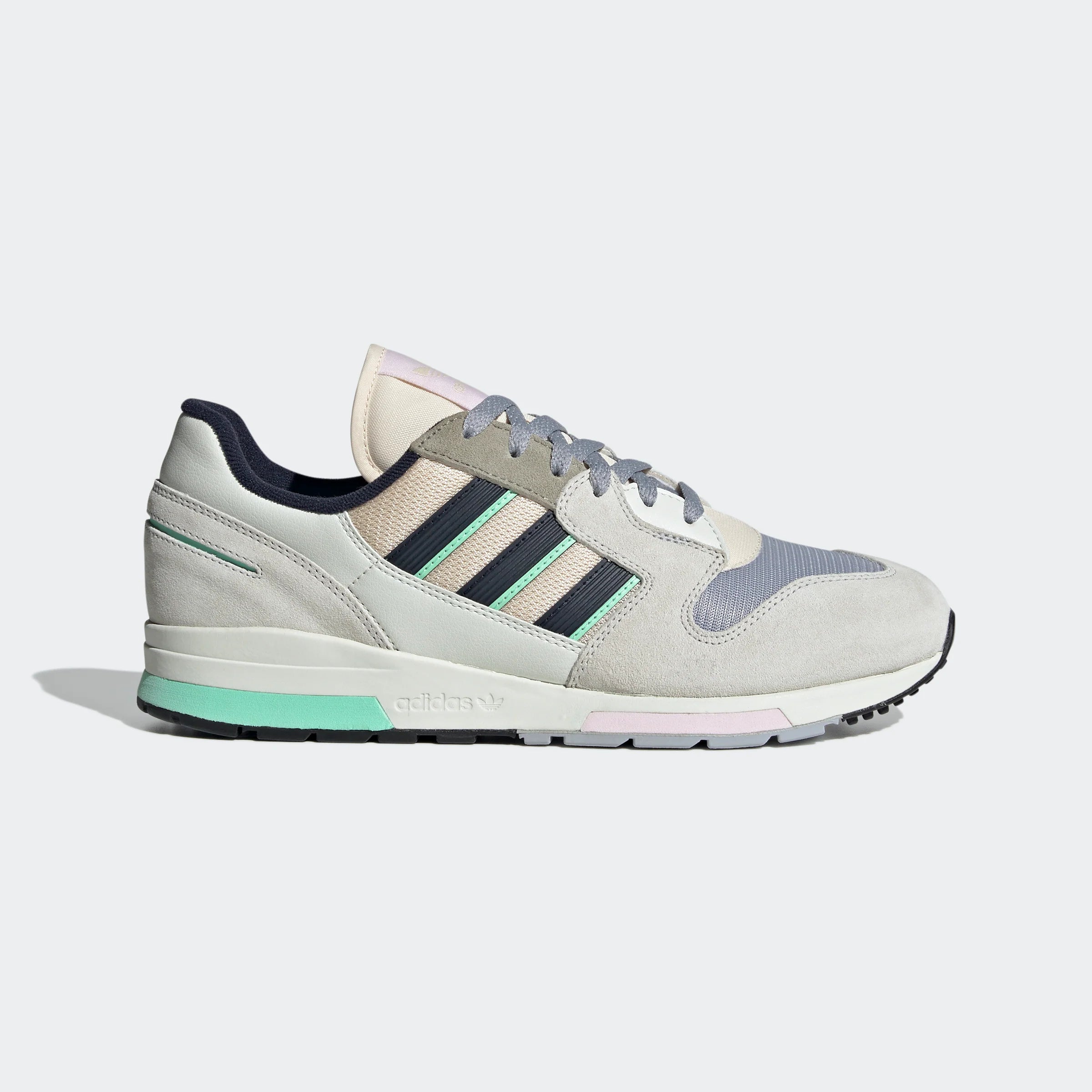 “Adidas ZX 420 – Ecru Tint / Crystal White / Almost Pink. Grauer Sneaker aus Wildleder und Mesh, mit rosa/grün/blau Akzenten, dreilagiger EVA-Zwischensohle und gummiertem Profil."