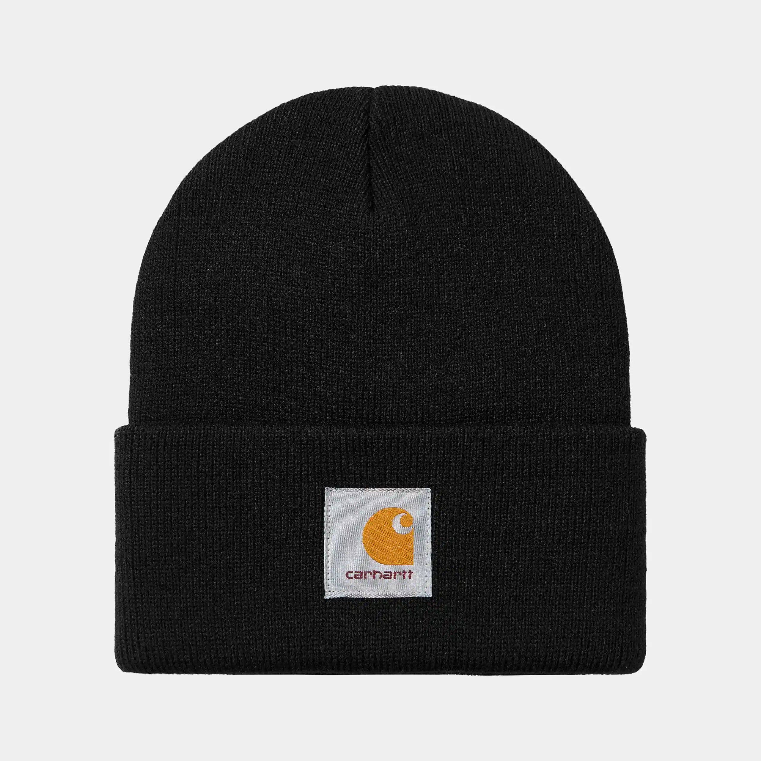 Carhartt WIP Short Watch Hat – Black. Schwarze Beanie aus geripptem Acrylstrick, mit kurzem Umschlag und quadratischem Carhartt WIP Logo-Patch vorne.