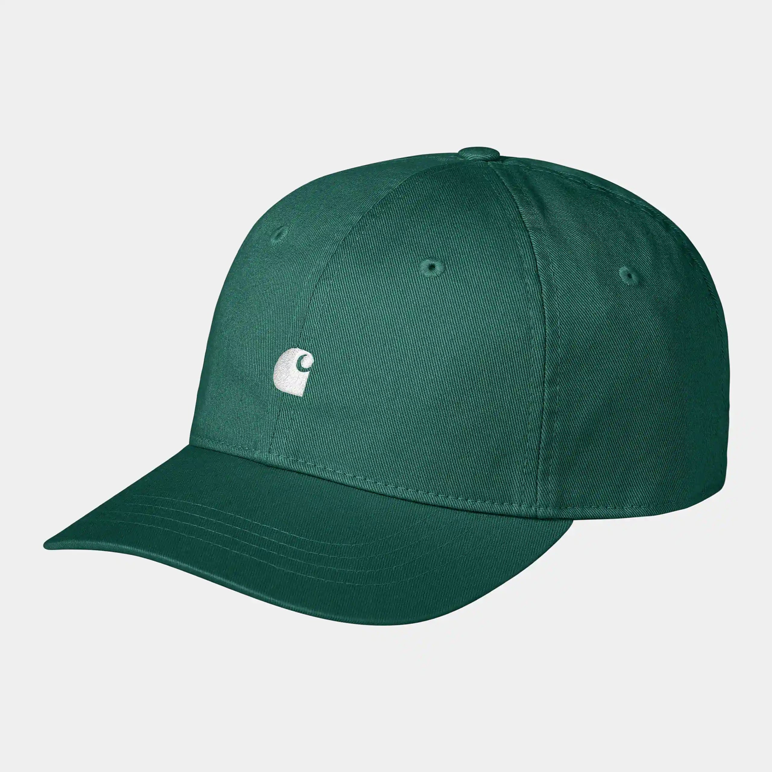 "Carhartt WIP Madison Logo Cap – Chervil / White. Helle Baseballkappe aus Bio-Baumwoll-Twill, mit gebogenem Schirm und weißer Carhartt WIP Logo-Stickerei vorne." 