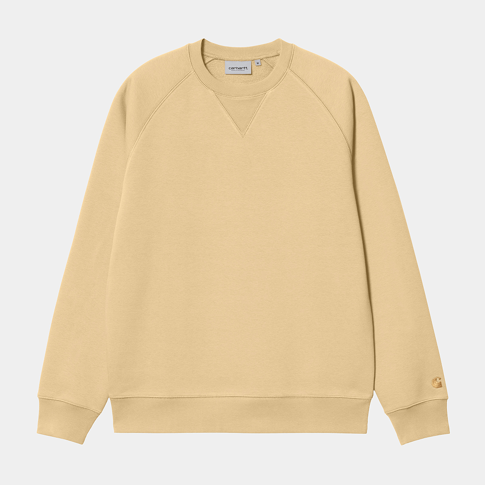 "Carhartt Chase Sweat in Citron/Gold, ein carhartt sweatshirt aus Baumwollmischung, Raglanärmel, goldene Logo-Stickerei."
