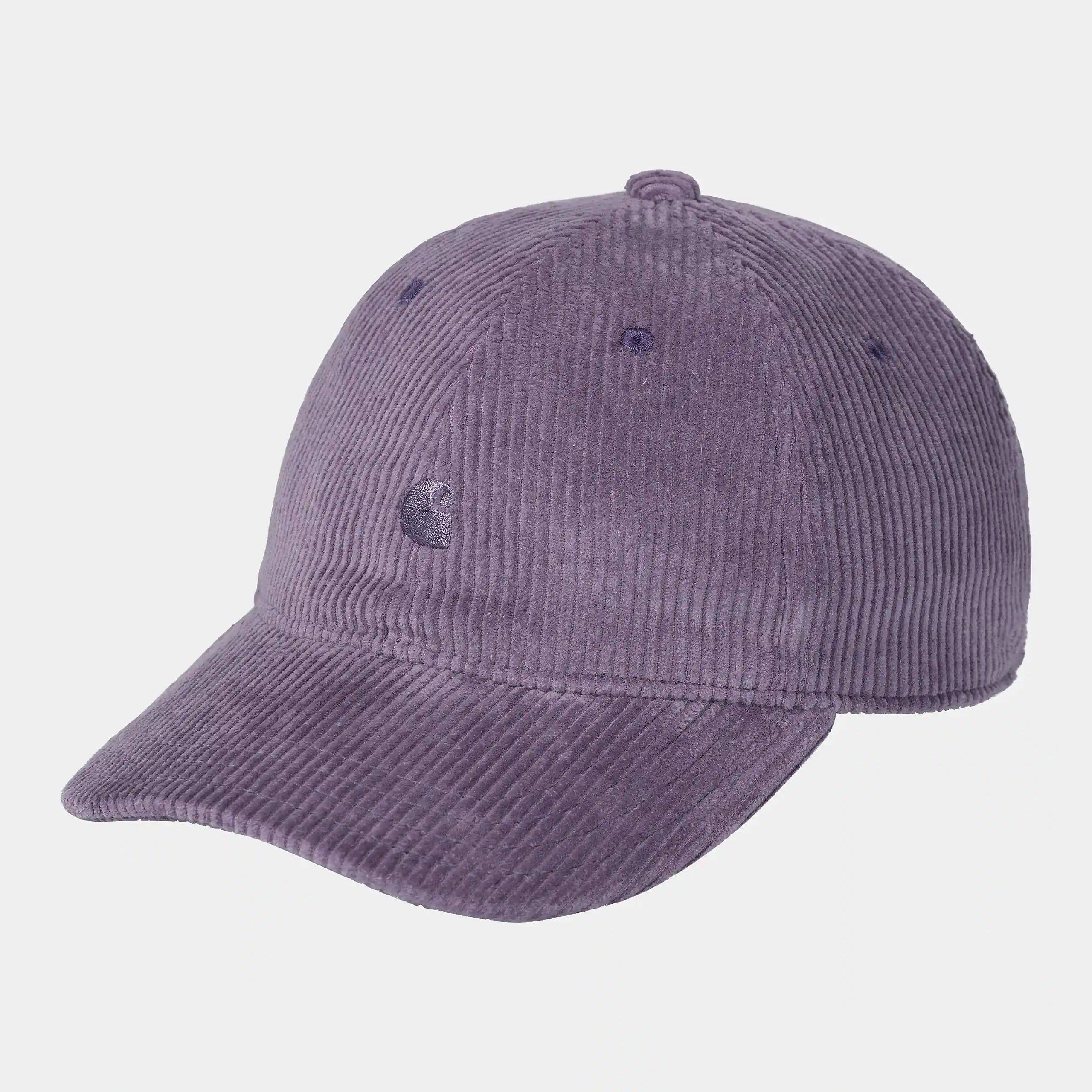 "Carhartt WIP Harlem Cap – Glassy Purple. Lila, unstrukturierte Baseball Cap aus Baumwoll-Cord, mit gebogenem Schirm, verstellbarem Riemen und gesticktem Carhartt WIP Logo.“