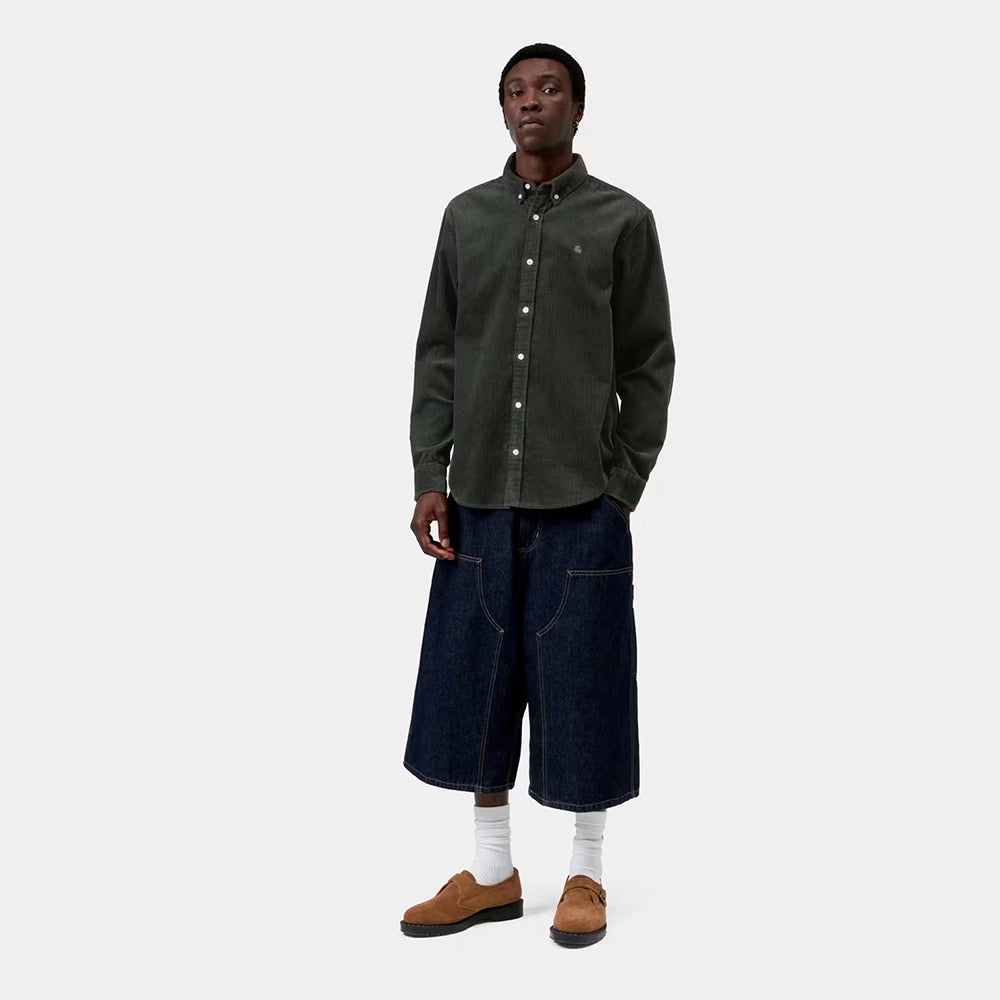 Carhartt WIP L/S Madison Cord Shirt in der Farbe Raven Outfit am Model – STICKABUSH Streetwear Store Berlin-Kreuzberg