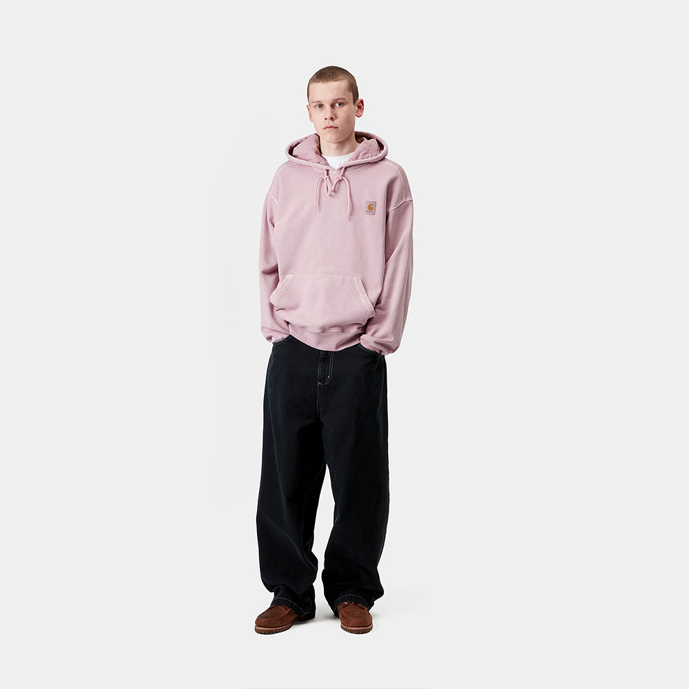 "Carhartt Nelson Hoodie in Hortensia, Baumwolle, Kapuze, 'garment dyed' für einzigartige Farbgebung bei Stickabush Berlin.“