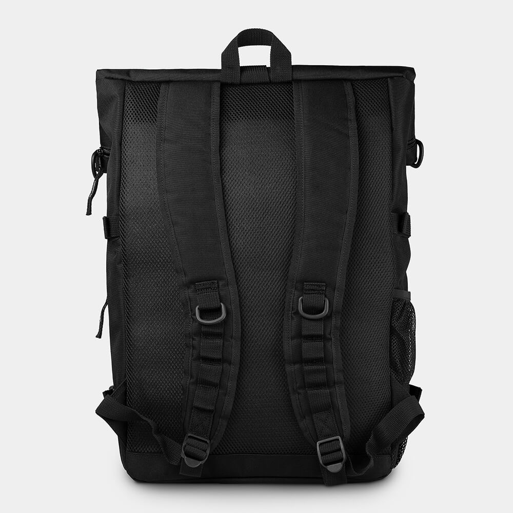 “Schwarzer Carhartt WIP Philis Backpack mit Roll-Top-Verschluss, recyceltem Canvas-Material und gepolsterten Schultergurten bei Stickabush Berlin.“