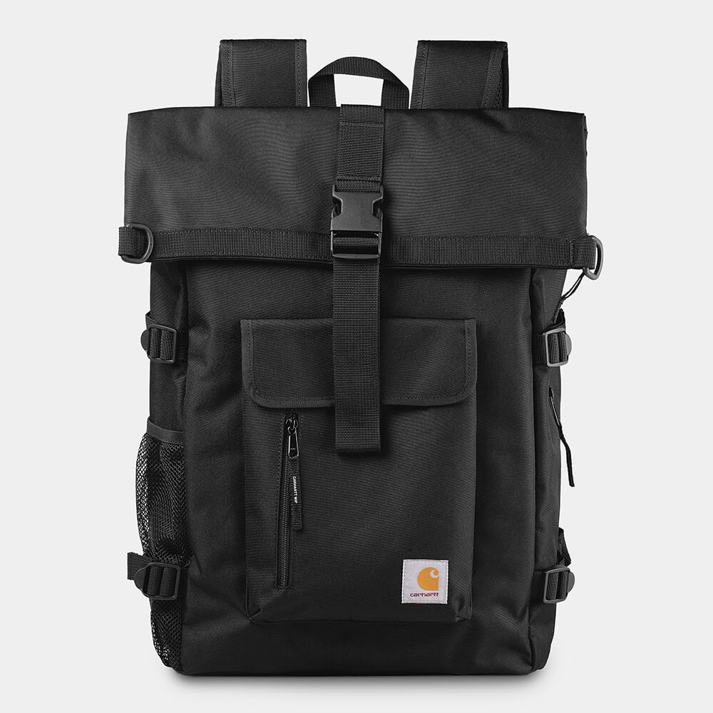 “Schwarzer Carhartt WIP Philis Backpack mit Roll-Top-Verschluss, recyceltem Canvas-Material und gepolsterten Schultergurten bei Stickabush Berlin.“