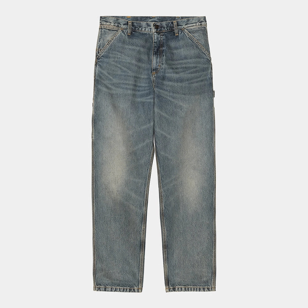 „Carhartt WIP Single Knee Pant in Blue (worn used wash) – Robuste Herrenhose im Relaxed Straight Fit mit Werkzeugtaschen und Logo-Patch bei Stickabush Berlin.“