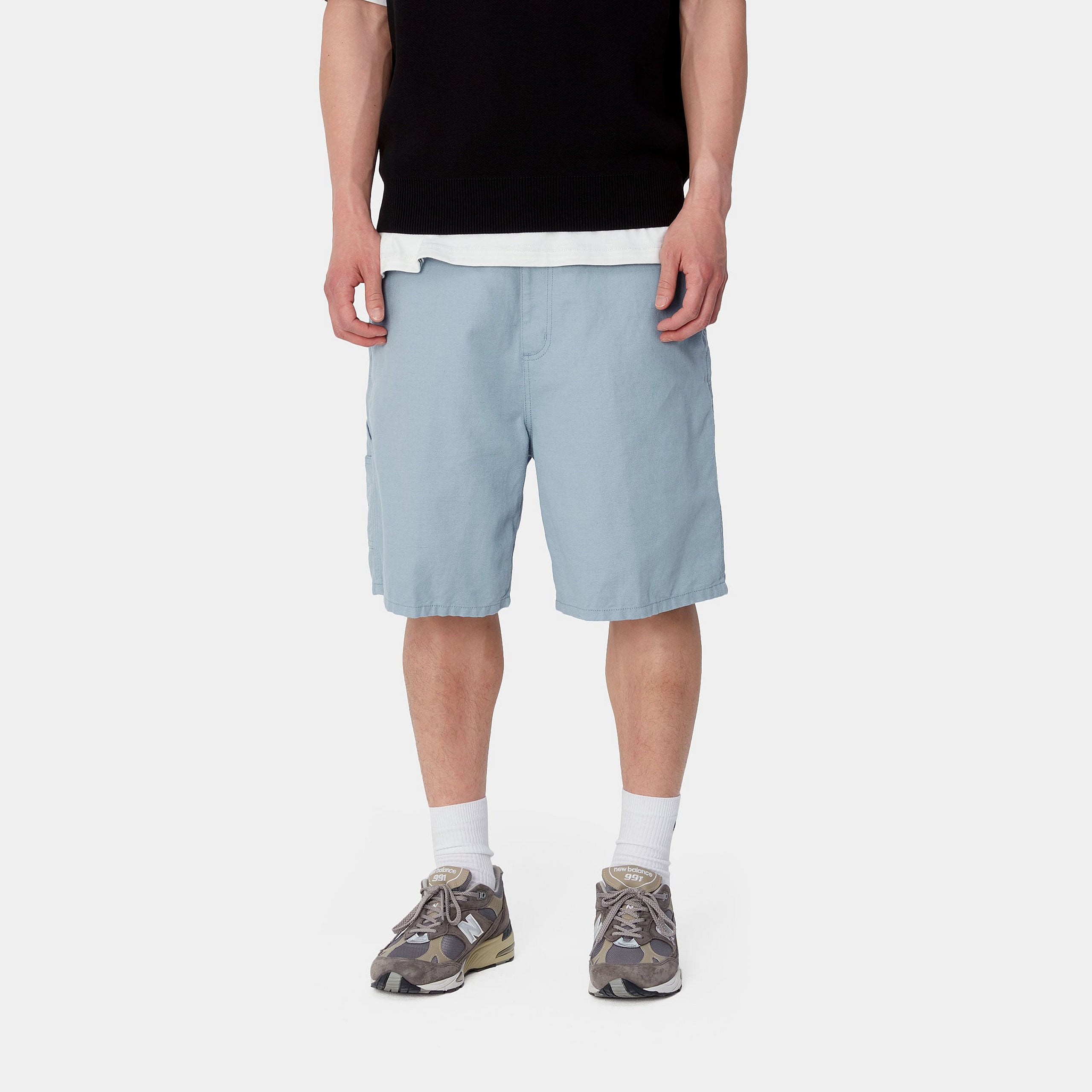 "Carhartt Walter Single Knee Short in Misty Sky, I033583_0W9_02, carhartt shorts aus Baumwolle, lockere Passform, klassische Arbeitsshorts."