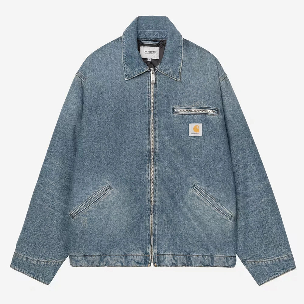 “Carhartt WIP OG Detroit Jacket Blue grind wash Vorderansicht mit Cordkragen und Brusttasche bei Stickabush.“