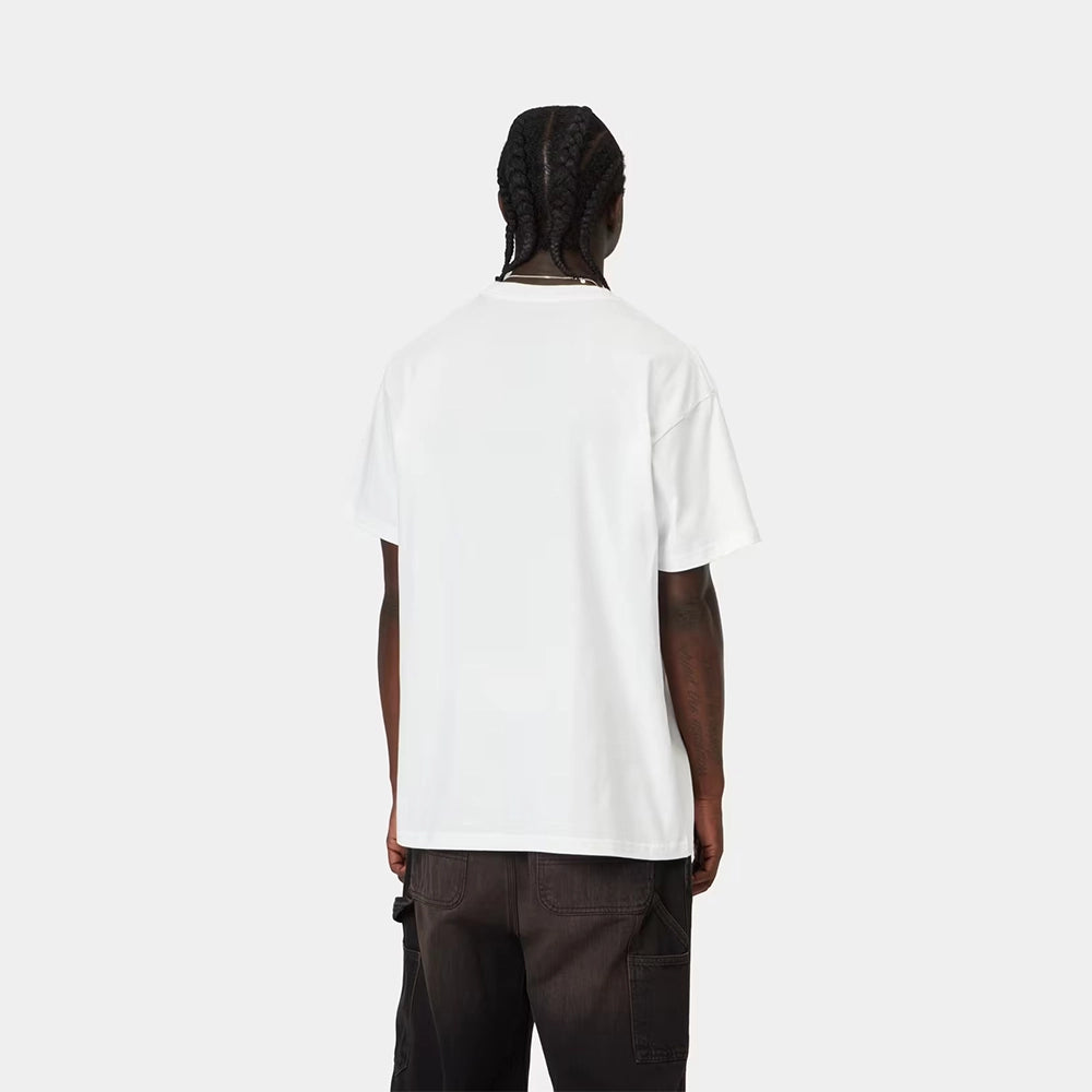 Carhartt WIP S/S Archive '95 T-Shirt in White – Rueckansicht am Model des weißen Heritage-T-Shirts mit Archiv-Print und Garment-Dyed-Waschung.