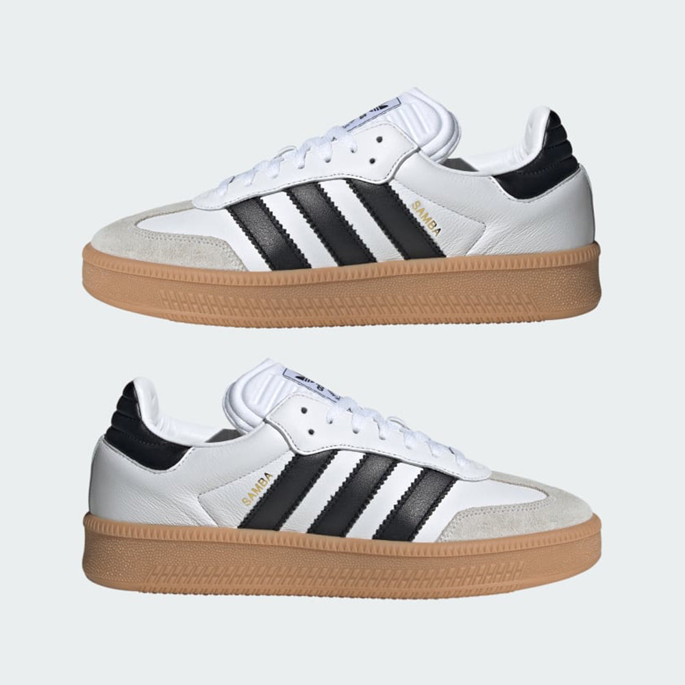 "Adidas Samba XLG White/Black IE1377: Retro Sneaker mit Leder, Wildleder-Details, 3-Streifen-Design und breiteren Sohle.“
