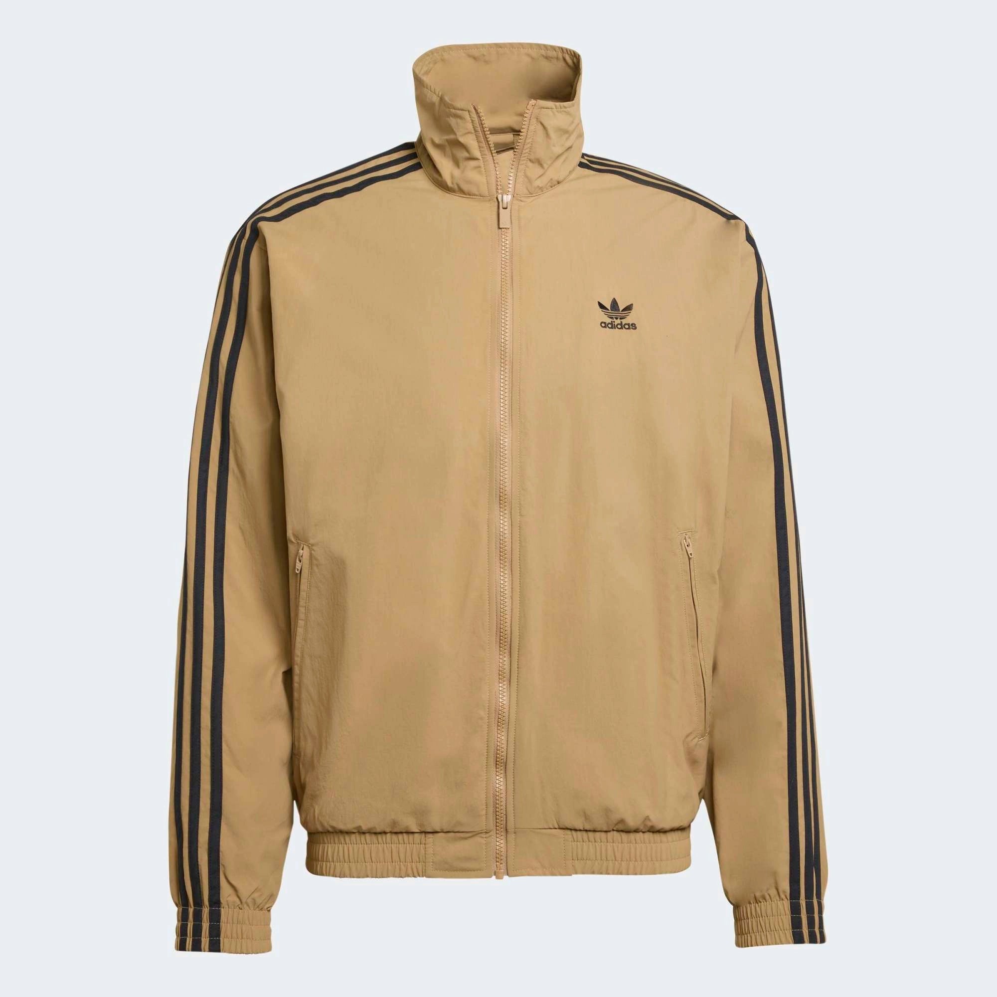 Adidas Adicolor Woven Firebird Jacket in Beige/Black, aus recyceltem Polyester, mit 3-Streifen-Design und gesticktem Trefoil-Logo.