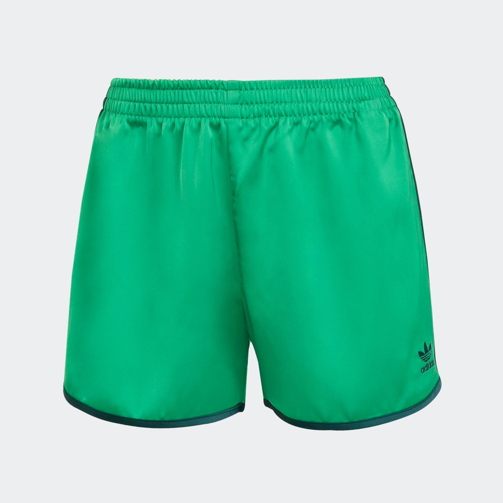 Adidas 3-Stripes Sprinter Shorts in Grün. Gefertigt aus recyceltem Polyester-Trikot-Stoff, mit klassischem 3-Streifen-Design in Aurora Ivy.