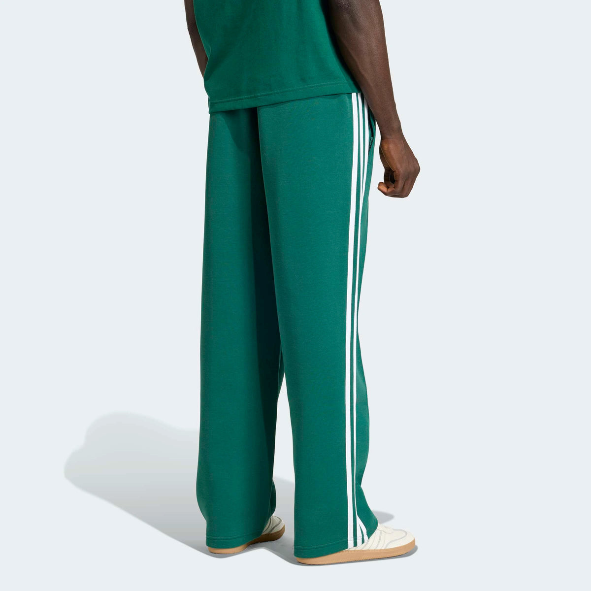 “adidas Originals Spacer Baggy Track Pant in Collegiate Green KD4088 jetzt bei STICKABUSH Store Berlin Kreuzberg“