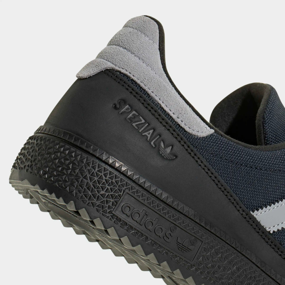 adidas Handball Spezial WTR in Legend Ink / Halo Silver / Core Black – Detailansicht