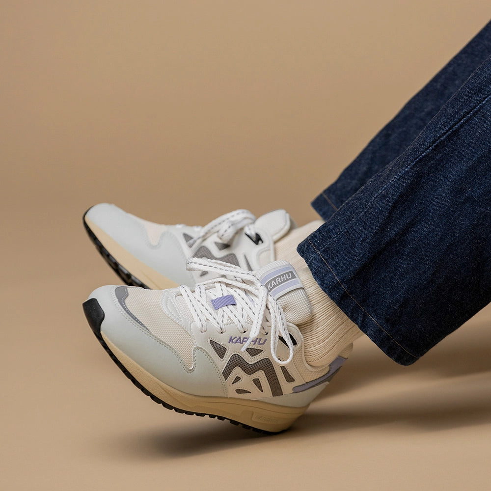 Karhu Legacy 96 Sneaker Foggy Dew Hematite F806101 jetzt bei Stickabush Berlin.
