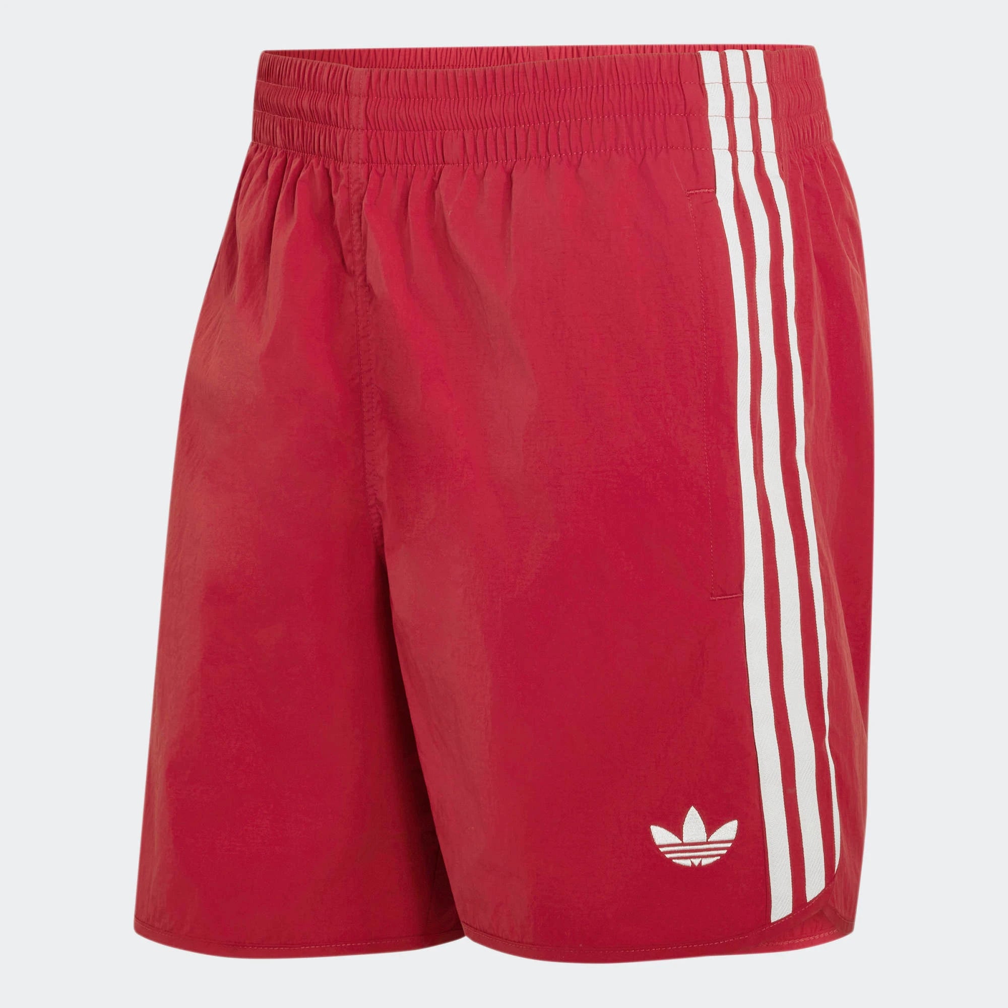 „adidas Originals Classics Sprinter Shorts Red White KW0122 – Frontansicht, Retro-Laufshorts mit 3-Streifen erhältlich bei Stickabush Berlin.“