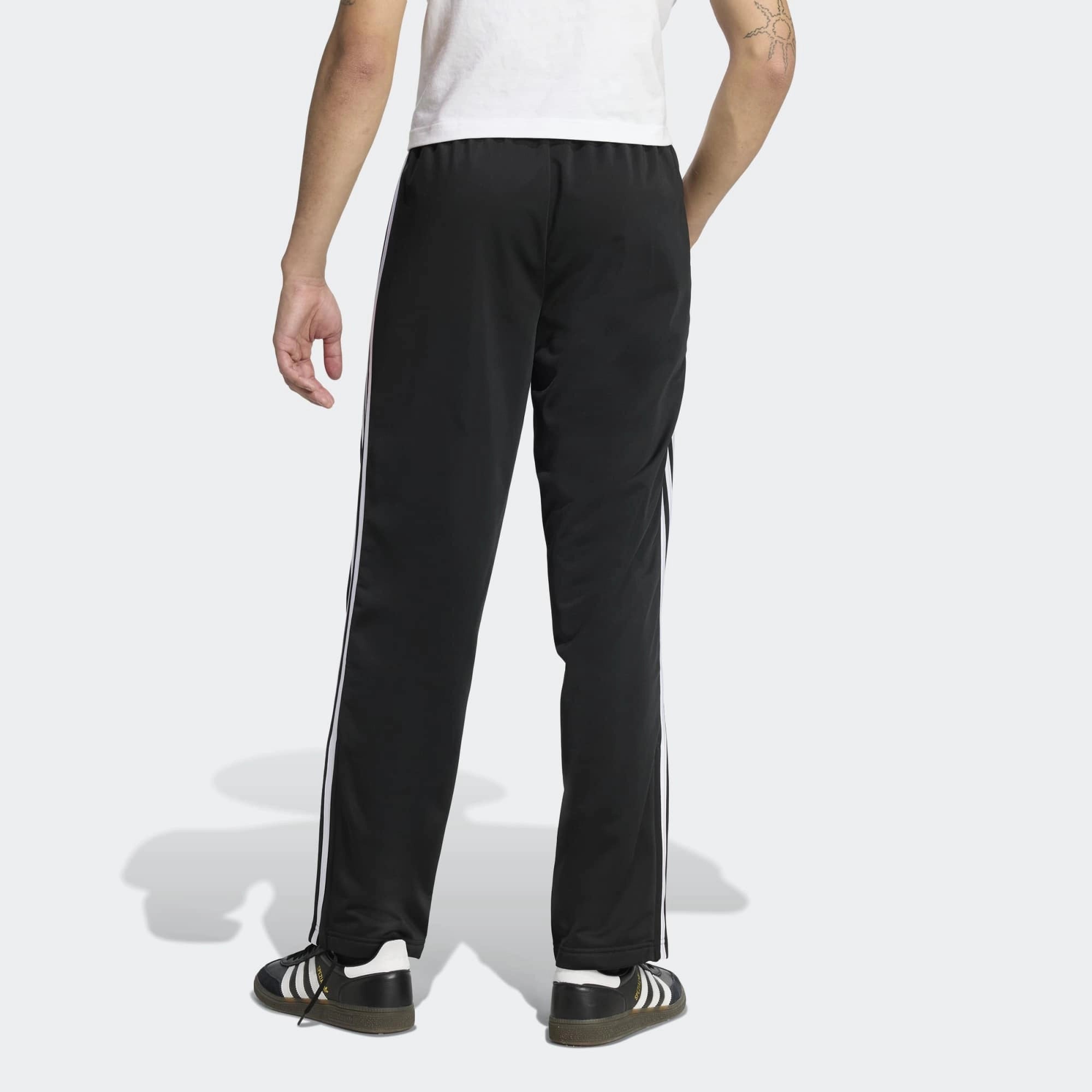 adidas Originals Firebird Track Pants KD8315 Black White - On Model Rueckansicht | Stickabush Berlin