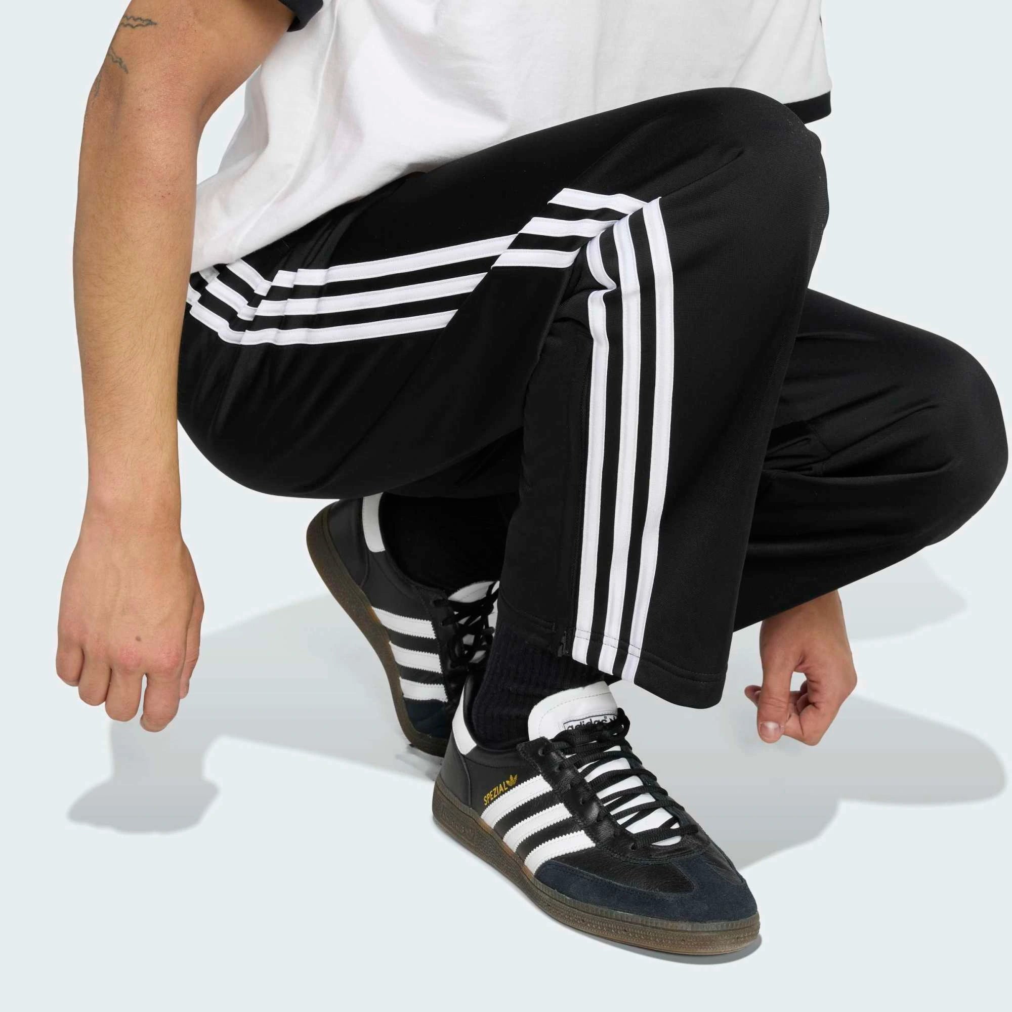adidas Originals Firebird Track Pants KD8315 Black White - Detail Bund und Kordelzug | Stickabush Berlin