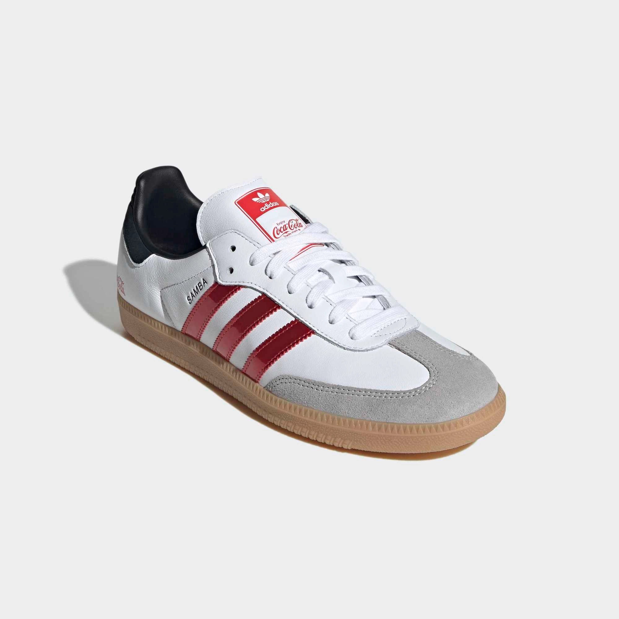 „adidas Originals Samba OG x Coca-Cola Sneaker (KH6879) in Cloud White und Gum-Sohle bei Stickabush Berlin.“