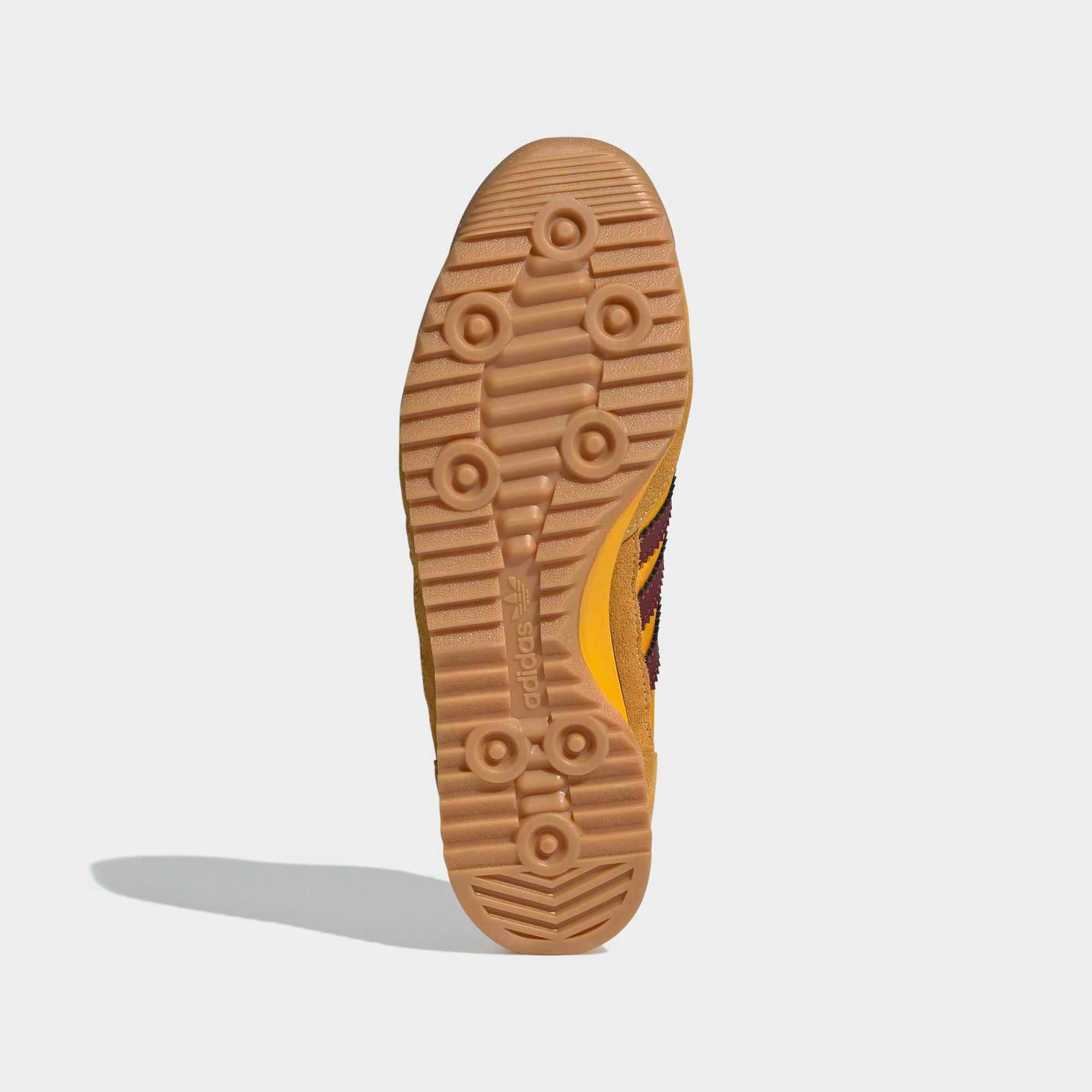 "adidas SL 72 OG Sneaker für Damen in Crew Yellow/Shadow Red (IH6968) – Klassische Silhouette aus der adidas Originals Kollektion mit markanten 3-Streifen Stickabush Berlin."