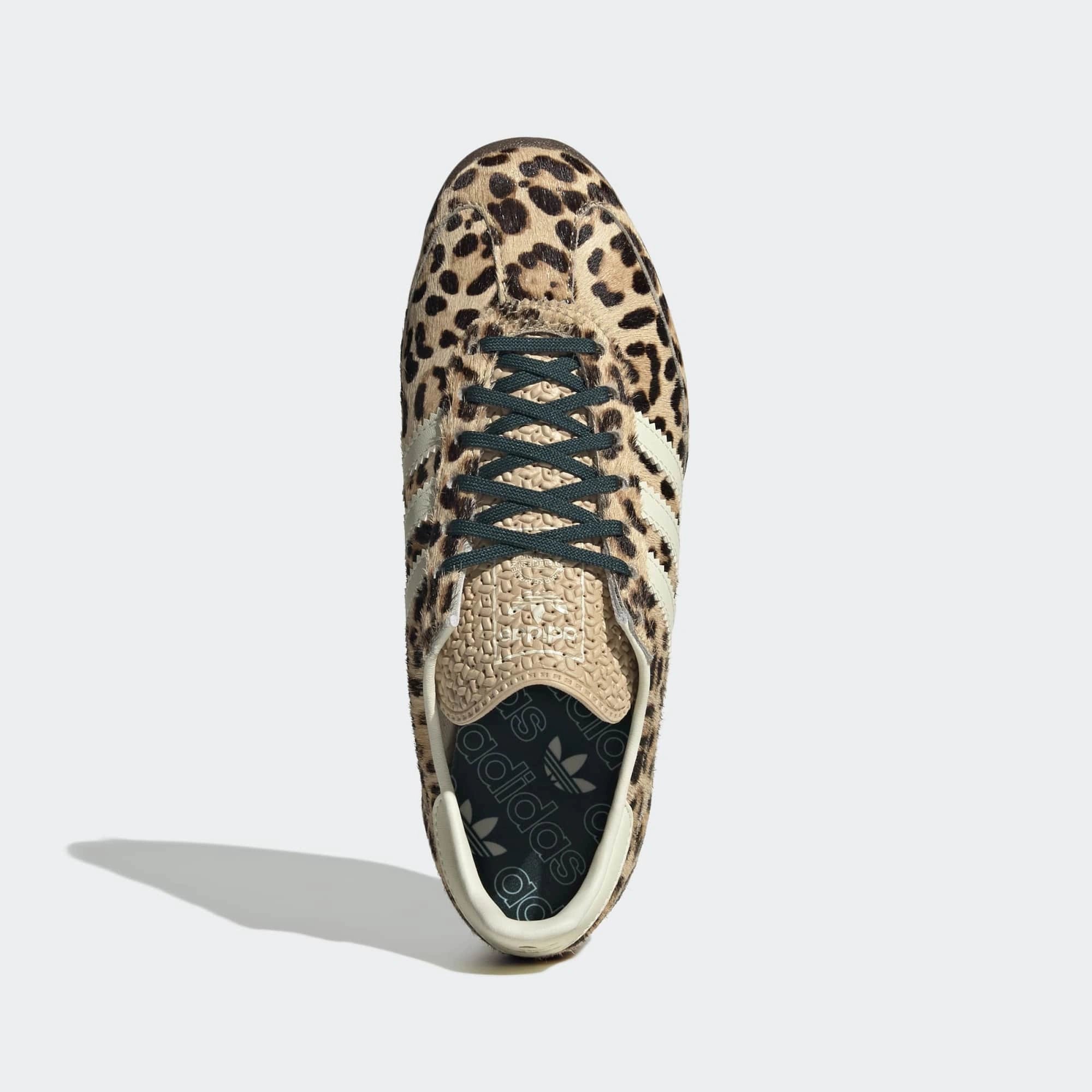 "adidas SL 72 OG Damen Sneaker in Leopard Print Magic Beige mit brauner Gummisohle, Style-ID: KI4205 bei Stickabush Berlin."
