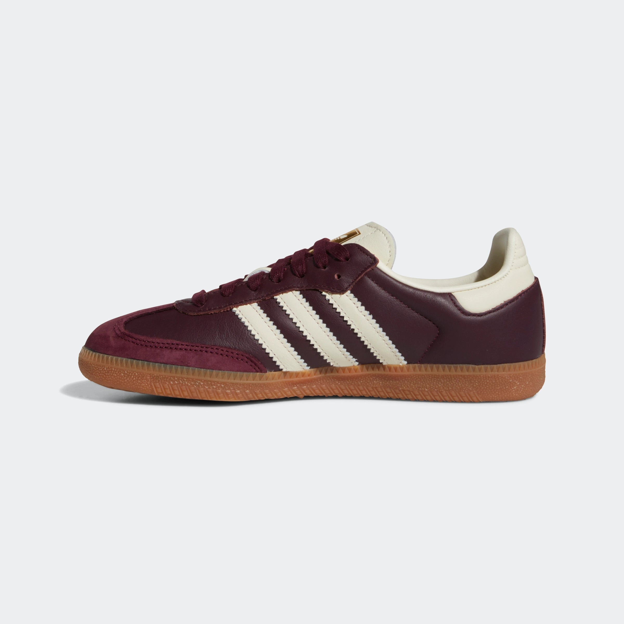 "adidas Originals Samba OG Sneaker Damen Maroon Cream White ID0477. Ein Retro Sneaker mit Premium-Leder und Wildleder-Details bei Stickabush Berlin."