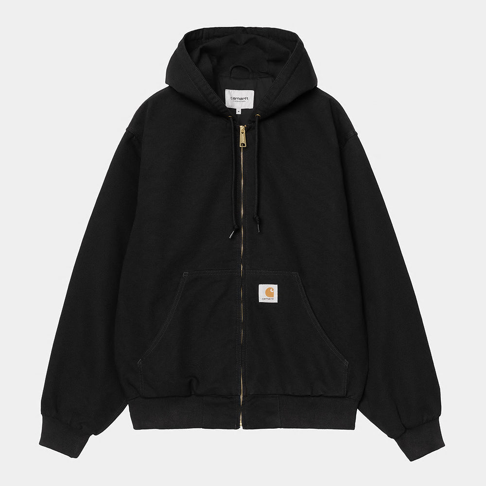 “Schwarze (rinsed) Carhartt WIP Active Jacket (Summer). Leichte Kapuzenjacke aus Baumwoll-Canvas mit durchgehendem Reißverschluss, Kängurutaschen, verstellbarer Kapuze und gerippten Bündchen. Gewebtes Square Label auf der Tasche.“