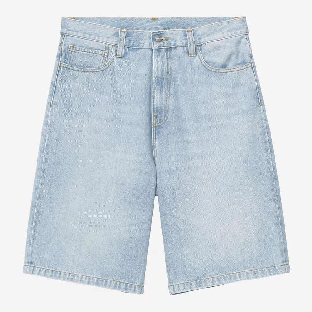 “Hellblaue Carhartt WIP Landon Short für Herren im weiten Loose Fit aus gebleichtem Denim mit Square Label bei bei Stickabush.“