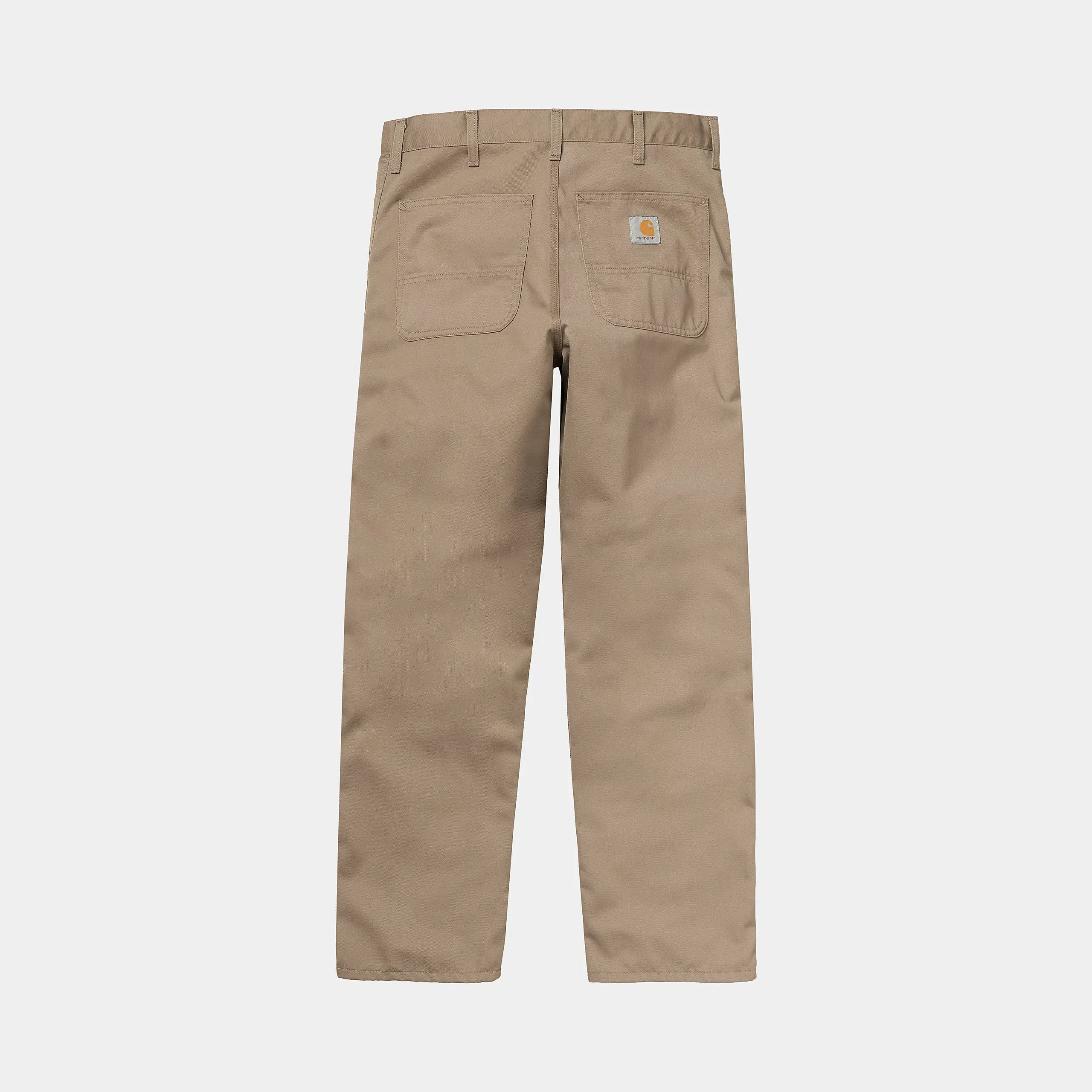 "Helle, gewaschene Chinohose in Khaki, im einfachen Carhartt WIP Stil. Gerades Bein, lockere Passform, dezentes Logo-Etikett an der Gesäßtasche."