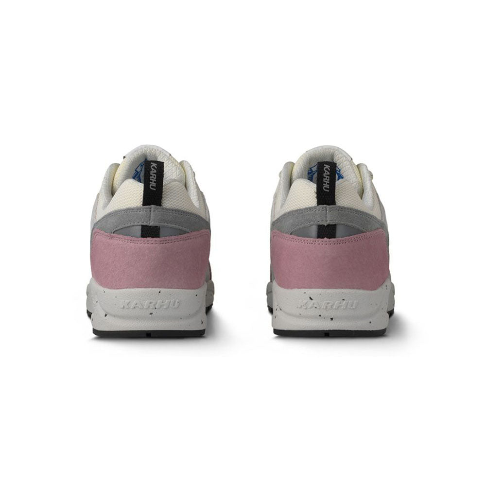 "Karhu Fusion 2.0, Lilas/Jet Black, Mesh/Wildleder, sportlicher Sneaker in Lila und Schwarz mit farbigen Akzenten."