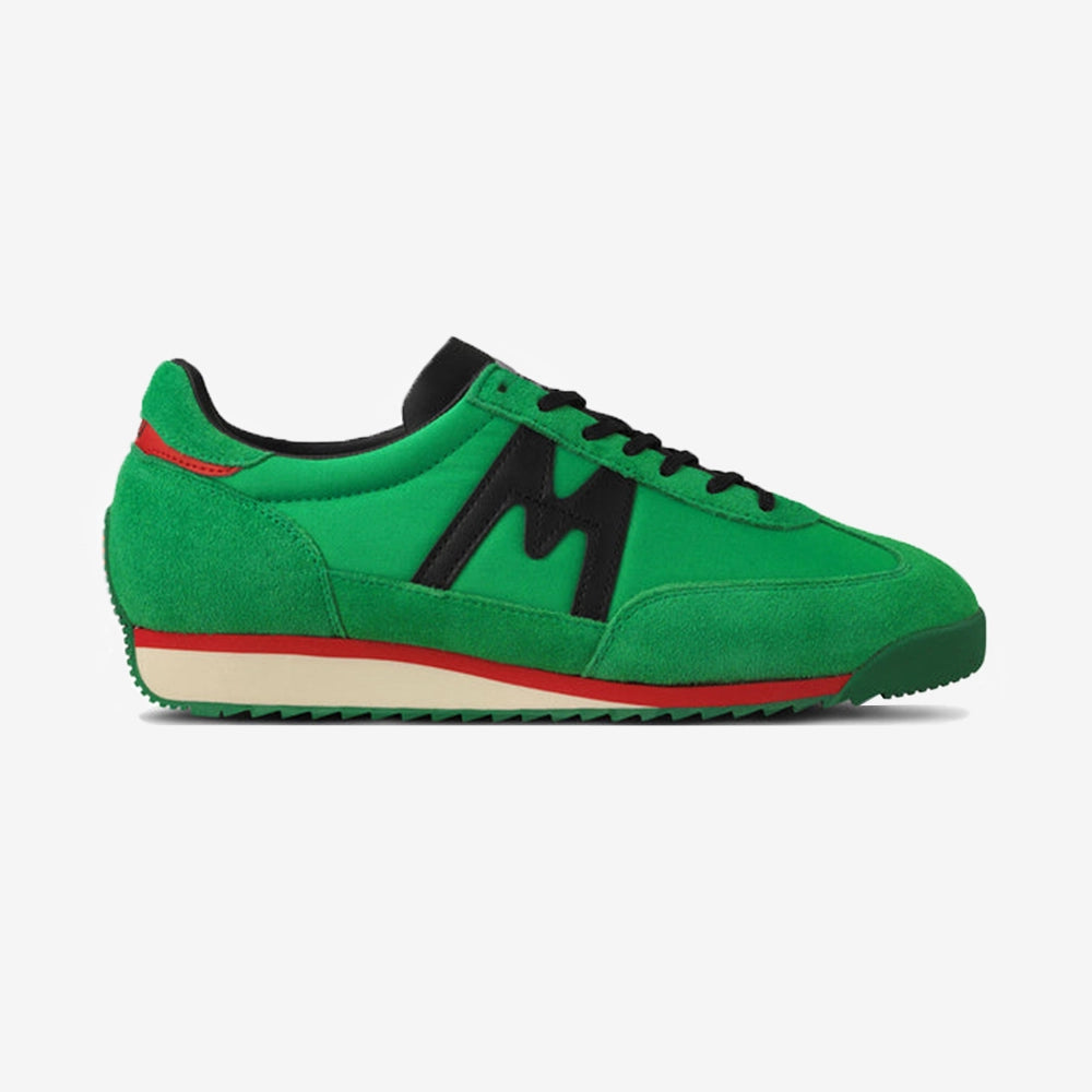 Karhu Mestari 76 Sneaker in Green Bee und Jet Black Seitenansicht Style-ID F805105 bei STICKABUSH Berlin
