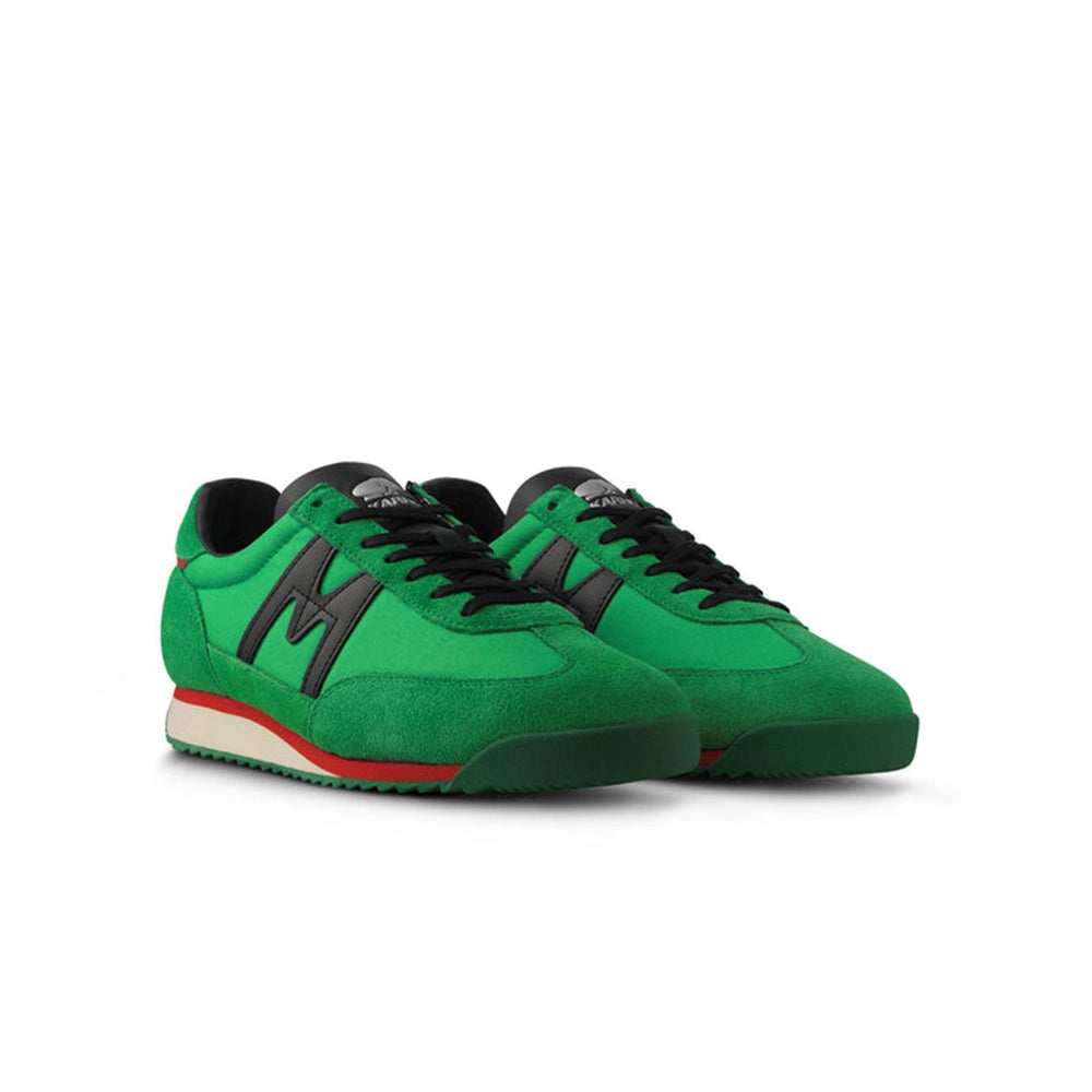 Karhu Mestari 76 Sneaker in Green Bee und Jet Black Frontansicht Style-ID F805105 bei STICKABUSH Berlin