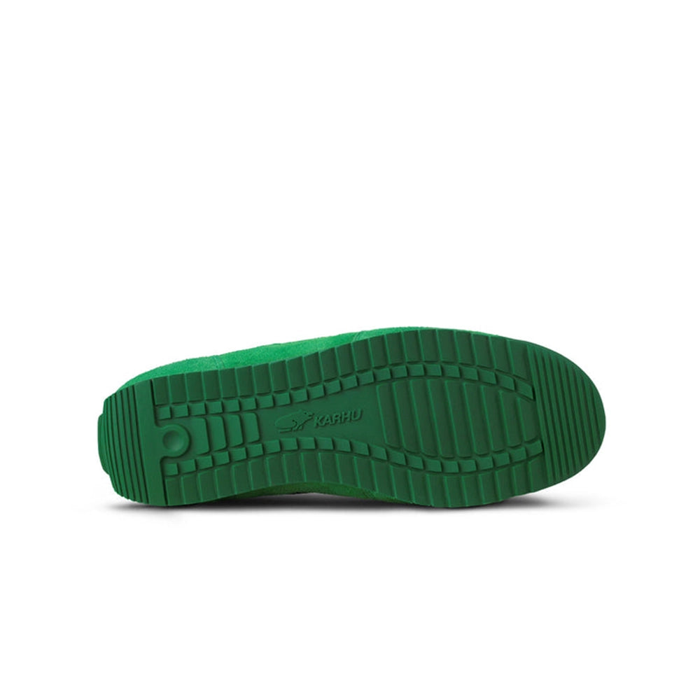 Karhu Mestari 76 Sneaker in Green Bee und Jet Black Sohlenansicht Style-ID F805105 bei STICKABUSH Berlin