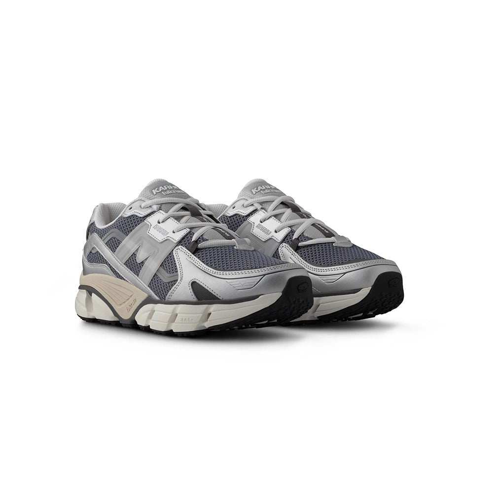 “Graublau/Silber farbener Karhu Super Fulcrum Herren Sneaker aus Mesh und Wildleder mit blaugrauen (Vintage Indigo) Akzenten bei Stickabush.“