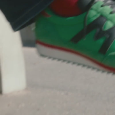 Karhu Mestari 76 Sneaker in Green Bee und Jet Black Video Style-ID F805105 bei STICKABUSH Berlin
