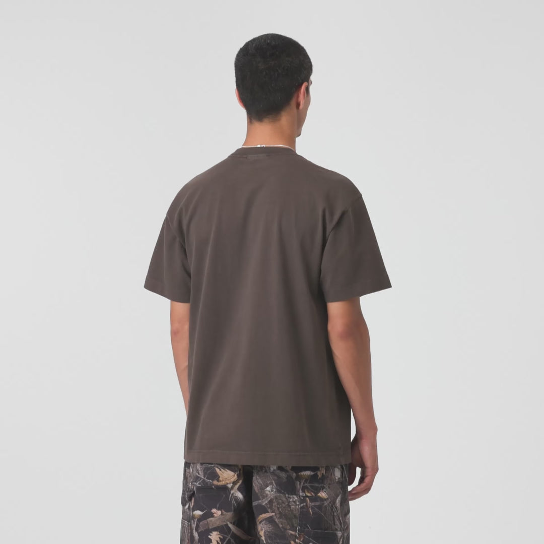 Carhartt WIP S/S Vista T-Shirt in der Farbe Tobacco (Garment Dyed) Video mit Model – STICKABUSH Streetwear Store Berlin-Kreuzberg