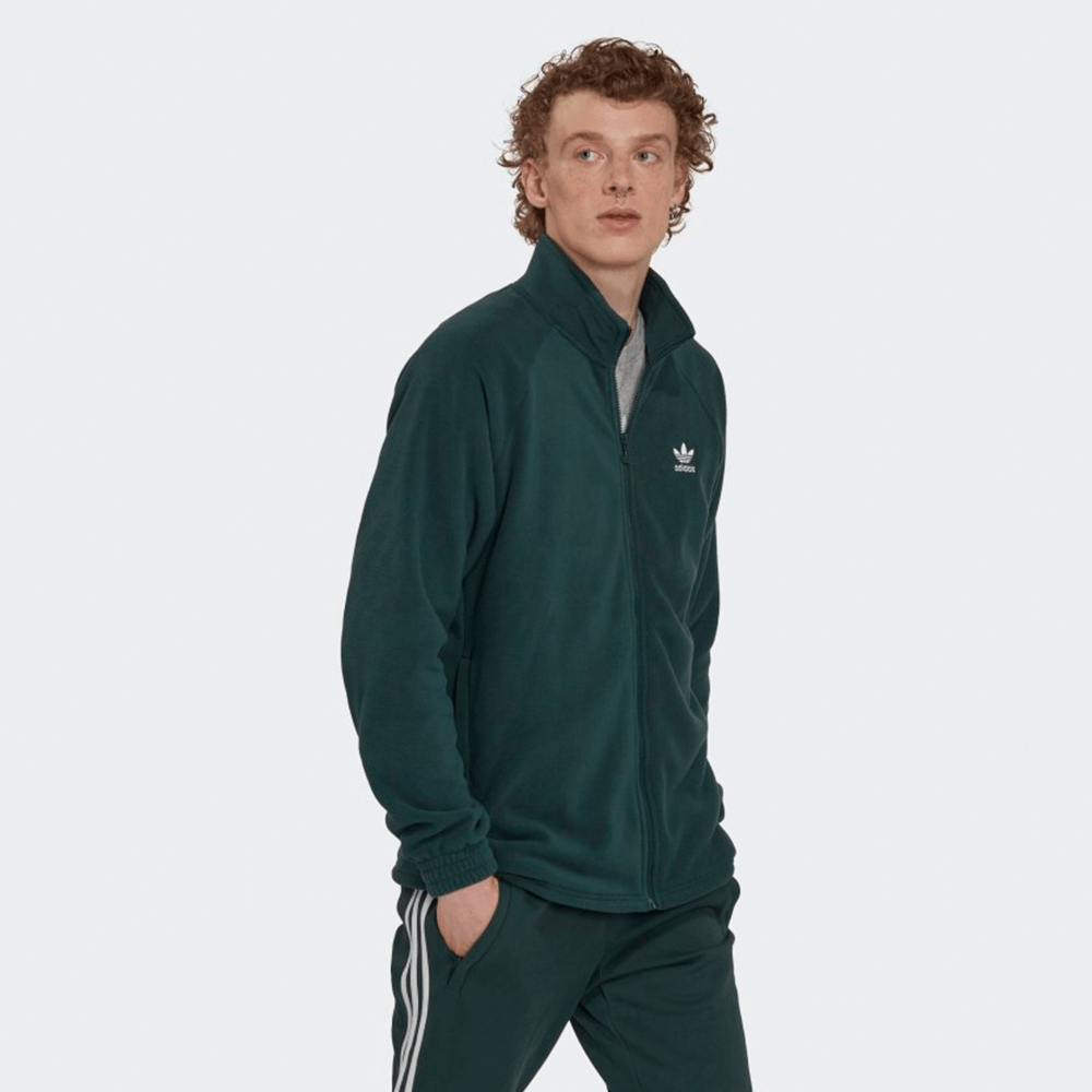 "Adidas Classics Trefoil Teddy Fleecejacke, Mineral Green (gedämpftes Grün), Teddy-Fleece, lockere Jacke mit Reißverschluss und großem Trefoil-Logo."