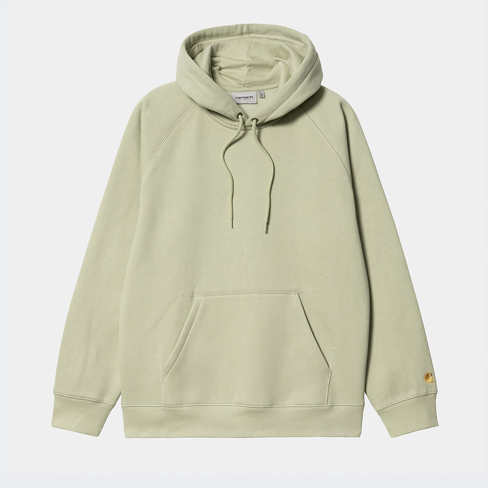 "Carhartt WIP Hooded Chase Sweatshirt, Agave/Gold (Grün/Gold), Baumwollmischung, Kapuzenpullover mit Raglanärmeln und kleinem Logo am Ärmel."